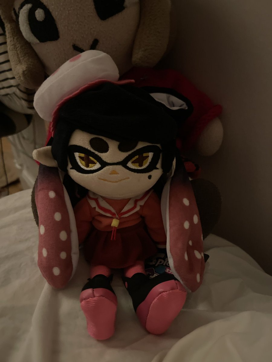 DailyAzuMerch's tweet photo. ( DAY 18!! ) WHUH?!?!??

 #azumangadaioh #totallyofficialplush #splatoon #plush #osaka #ayumukasuga #Callie https://t.co/NBMAheVj3F