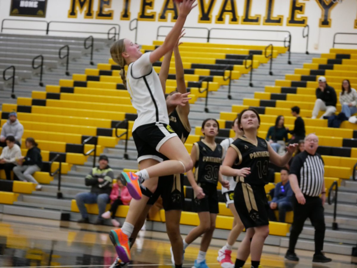 Junior Mustangs and Coach Liz back in action tonight!!! Haylie Wische with the finish here! These kids … in the lab and improving every day. Can one ask for anything more???