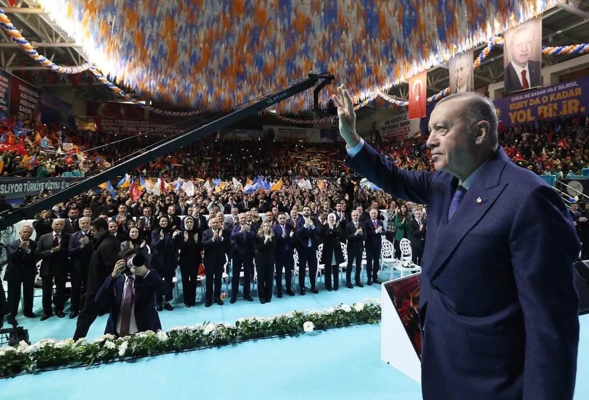 dere_kad's tweet photo. REİS MUĞLA’DA… 🇹🇷

Cumhurbaşkanımız ve Genel Başkanımız Sn Recep Tayyip Erdoğan’ın teşrif ettikleri Muğla 8. Olağan İl Kongremize iştirak ettik. https://t.co/MYgNZ5DiL1