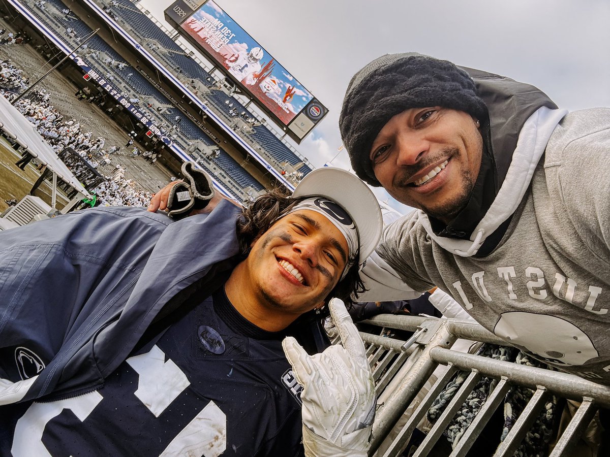 Tony with the longest INT for a TD in school history 🙌🏾 <a href="/Tony_Rojas5/">Tony Rojas</a>