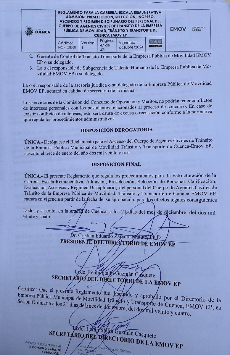 #EMOV 👮🏻‍♂️

🚨Se aprueba el reglamento para la carrera y escalafón de los agentes civiles de tránsito 

Es el primero en el Ecuador 🇪🇨

📍Los méritos y conocimiento serán la base para ascender en esta institución jerarquizada, donde los aciertos y capacitación permiten escalar