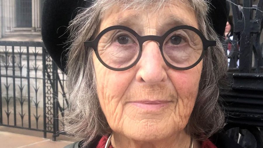 Just Stop Oil protestor Gaie Delap, 77 has been sent to prison for Christmas 

Because the companies Capita, G4S, Airbus, Telefonica and Buddi who run the UK electronic tagging system are too incompetent to make a tag small enough for her.

She needs to be released immediately.