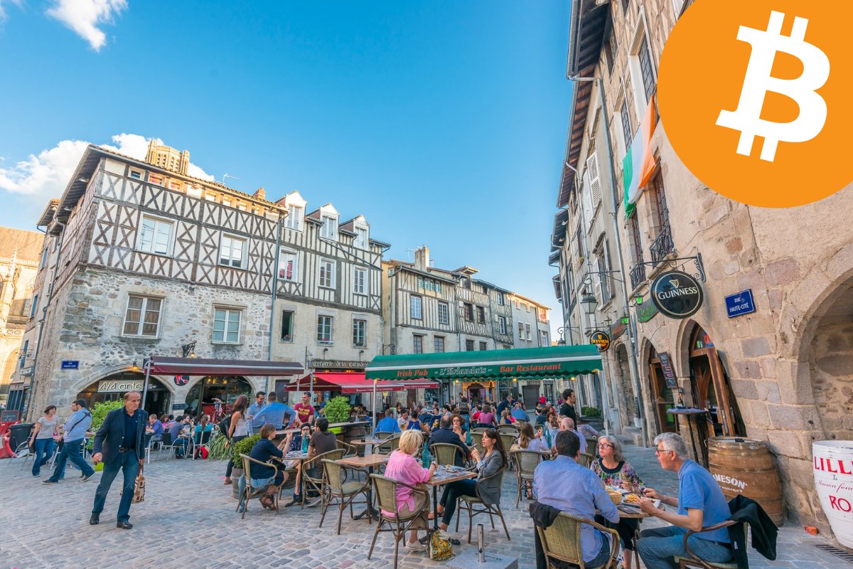 TagadoBTC's tweet photo. Très belle initiative de @JeremyEldid, leader d'opposition, qui propose de positionner Limoges comme une ville innovante en facilitant le paiement en cryptomonnaies dans les commerces de l'agglomération.

Son objectif est de redynamiser la ville et d'aider à développer les commerces grâce à la blockchain.

Le débat commence à s'installer même à plus petite échelle, ça fait plaisir 👏