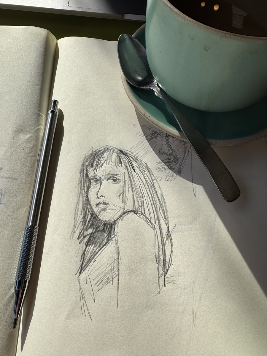 boxform's tweet image. Portrait study of A Harper
@AlexHarpermodel