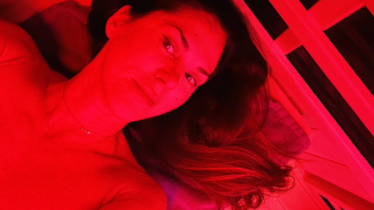 kristinstetz_'s tweet photo. Twas a good day for an infrared sauna https://t.co/yUWoT87kbh