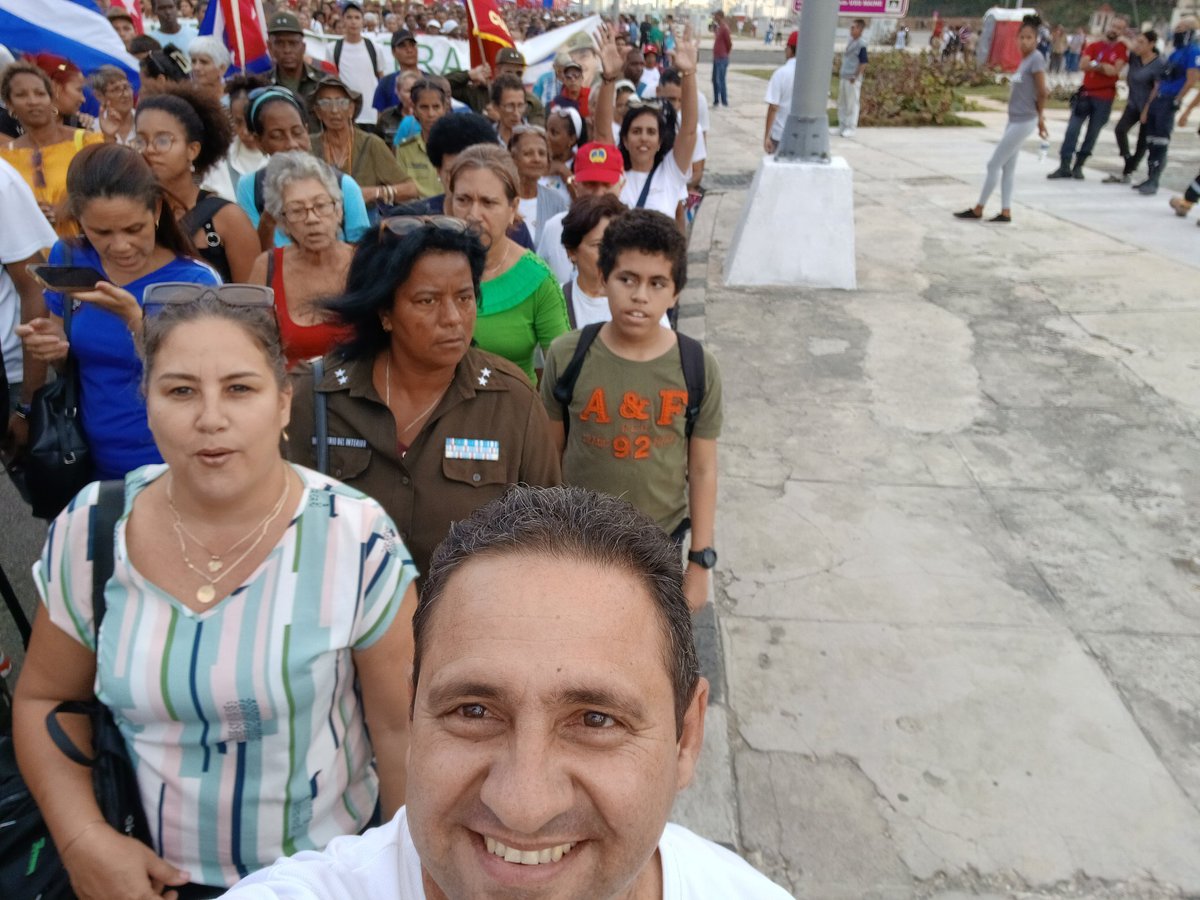 Marchamos por #Cuba por la #Revolución y el #Socialismo #UnidosPorCuba #TumbaElBloqueoGenocida  <a href="/EnergiaMinasCub/">Ministerio de Energía y Minas de Cuba 🇨🇺</a> <a href="/ONRM6/">ONRM</a>