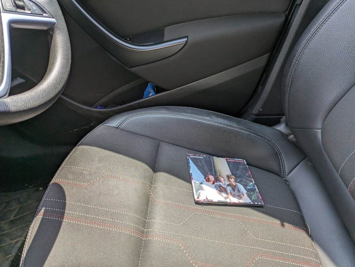 Car broken into in Bristol, stole everything of value, including all of my CDs, APART from the <a href="/welshmusicprize/">Welsh Music Prize</a> winning incredible 2nd album, 'Bato Mato' by <a href="/adwaithmusic/">Adwaith</a> 😐sorry girls, saes thieves got no taste 🤷‍♂️