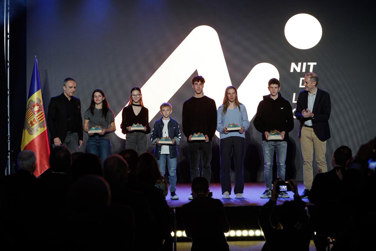 La Festa de l’Esport 2024 reconeix a Arnau Soldevila, Ariadna Fenes, Lea Ancion, Max Palmitjavila i a títol pòstum, Jaume Esteve.

👇🏻
fam.ad/la-fam-ben-pre…

#famuntanyisme #festadelesport2024