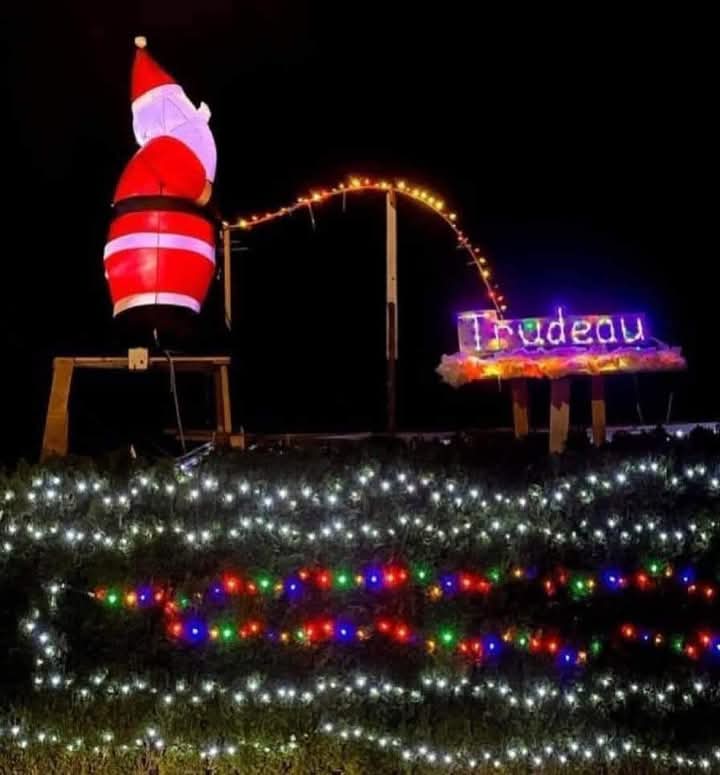 Nanaimo BC...best decoration🤣🤣🤣😂