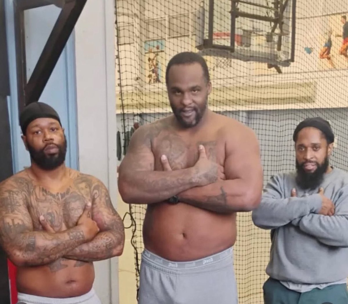 keep6ixsolid's tweet photo. Latest pic of Glen “Big Baby” Davis 

He’s currently serving 40 months in federal prison https://t.co/1B2EPPgvWi