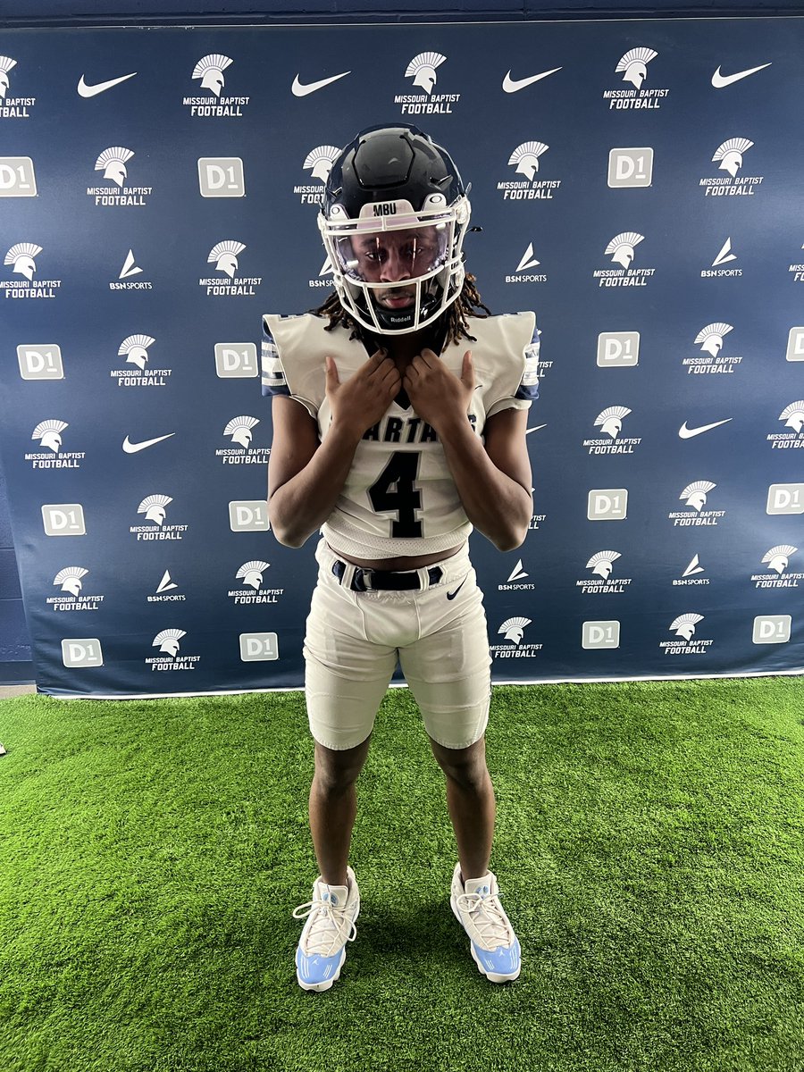greg_jr9's tweet photo. Thank you Coach @KennyThomason57 for inviting me to the @MBUFootball visit.I had a great time! https://t.co/x9uOf2WoiH