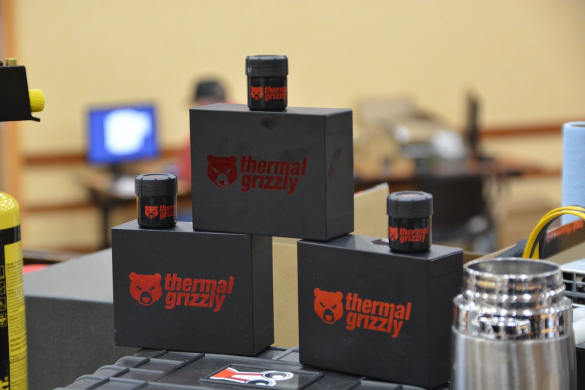 dedede223 tweet media