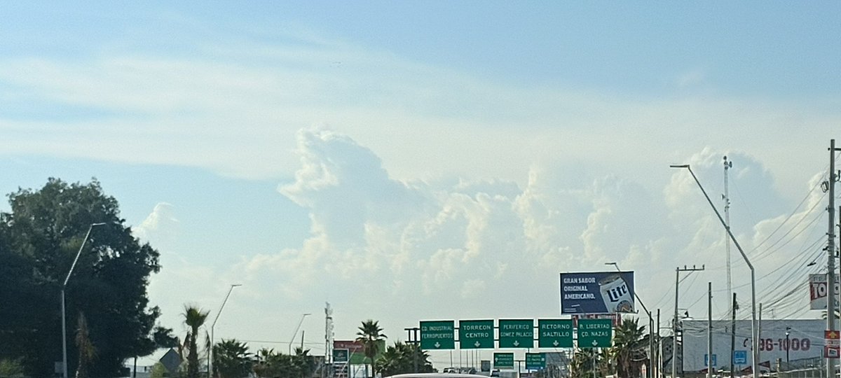 ¿Ya vieron a Godzilla en el cielo de Torreón?