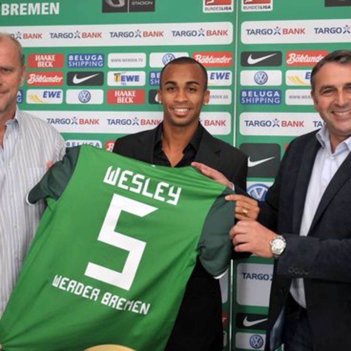 actualtransfers's tweet photo. Wesley (€7.5M) - Santos to Werder Bremen (2010) https://t.co/ts6RVBo46u