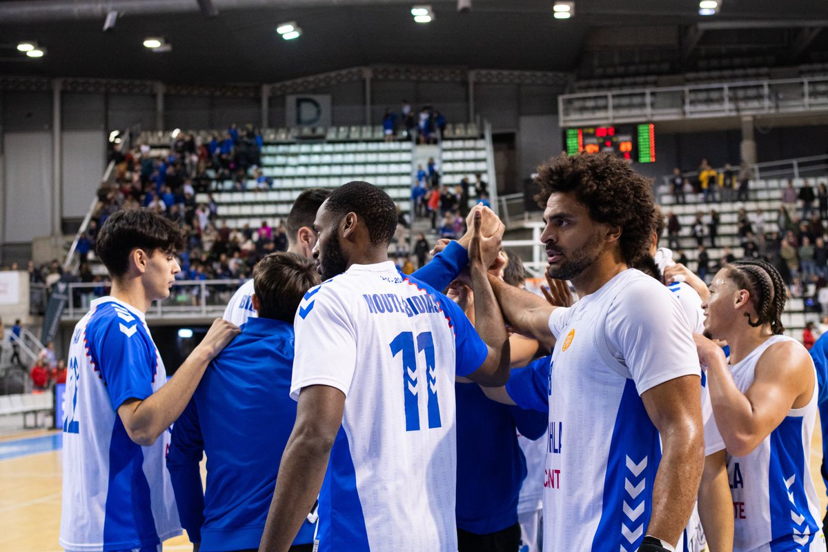 🙌 Qué manera de disfrutar!!

💙 Equipo+Afición 

#SomosLucentum