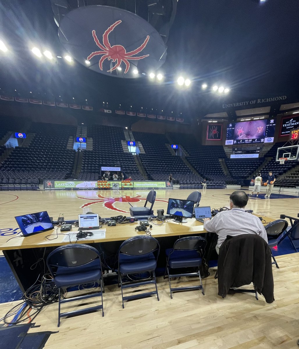 Another state rivalry to get us to the holiday break. Game 132 between <a href="/SpiderMBB/">Richmond Basketball</a> <a href="/VMI_Basketball/">VMI Basketball</a> from the Robins Center. Join Scott Ungerer and me <a href="/masnsports/">MASN</a> <a href="/espn/">ESPN</a>+ 6pm or <a href="/rfish15/">Robert Fish</a> &amp; <a href="/spider1/">Matt Smith</a> 530 air time <a href="/ESPNRichmond/">106.1 ESPN</a>. Happy Holidays to all!

richmondspiders.com/watch/?Live=65…
