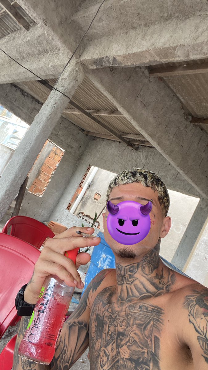 Menor Capeta 😡 tweet media