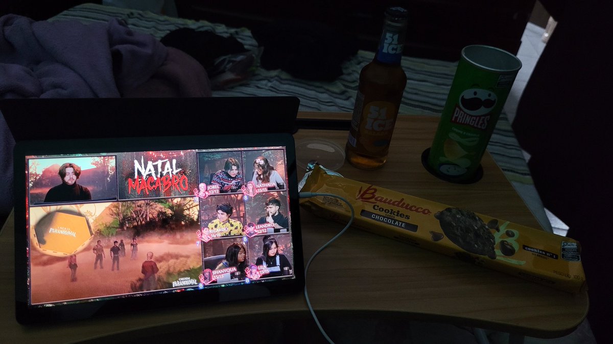 Temmie_Temm's tweet photo. Voltei aos meus antigos vicios #NatalMacabro https://t.co/kJpjH8J2LN