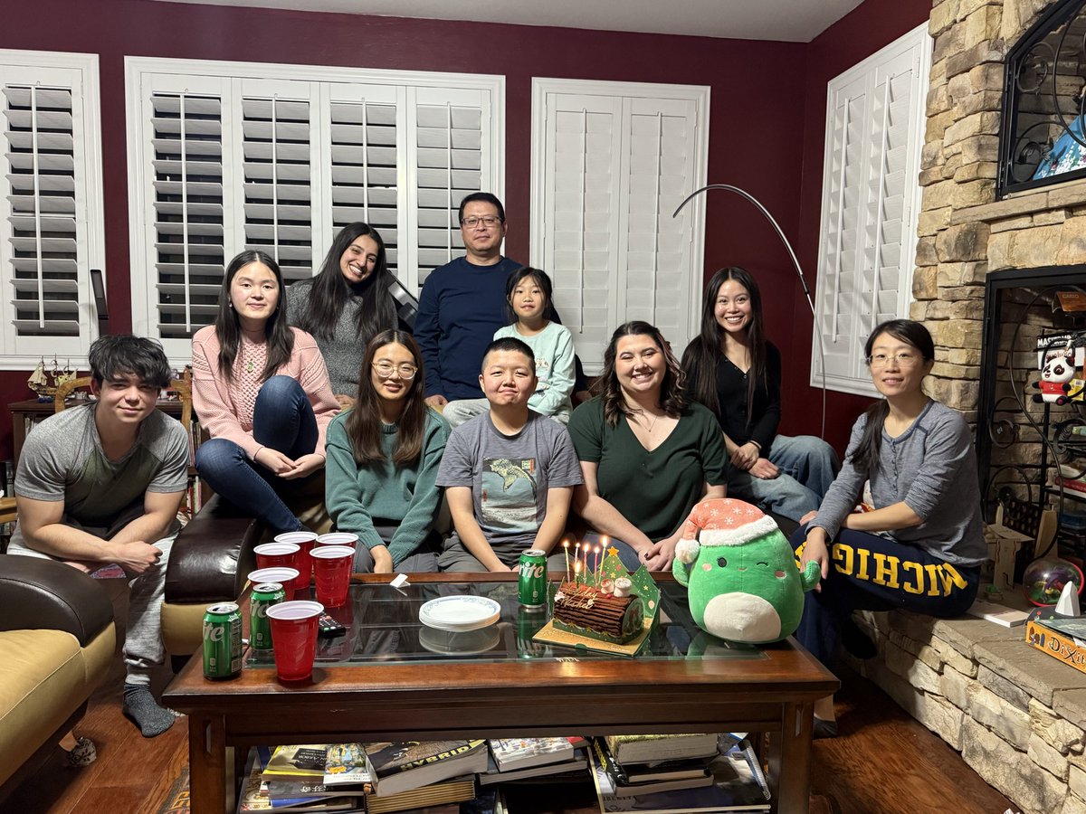 WengFlyLab tweet media