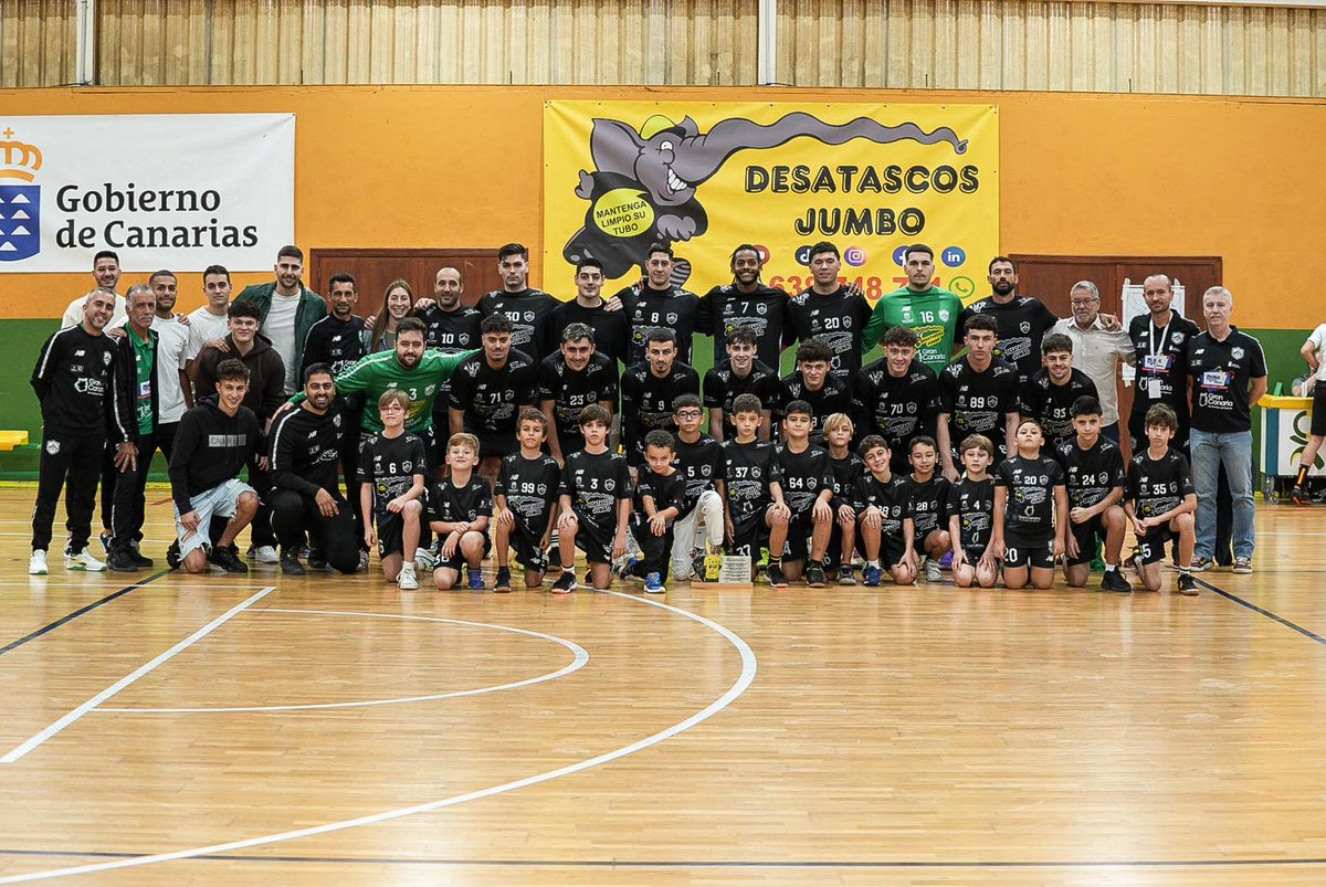 𝗚𝗥𝗔𝗖𝗜𝗔𝗦 𝗖𝗔𝗣𝗜𝗧𝗔́𝗡 🫡​ | Victoria 41-19 ante el Juventud Las Palmas con sabor a despedida. Se marcha uno de los jugadores que ha marcado la historia reciente de nuestro club, el gran Emi Villaverde.

#DesatascosJumbo #Grancanaria #MuchoPorVivir #LatitudDeVida