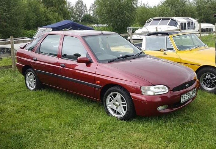 jonboy274's tweet photo. The car looks quite different to how it was when I bought it. I hope I've chosen the right path. I really like the look https://t.co/PNUHBrFM6q
