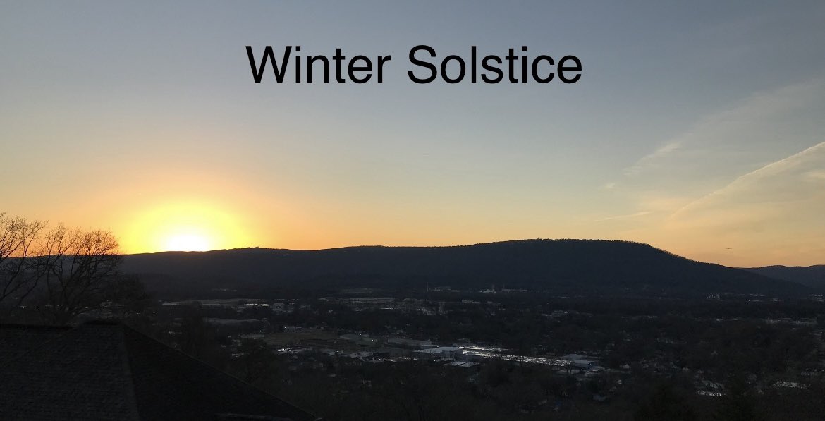StormTrack9Dave's tweet photo. Lookout Mountain Sundial 

The different sunset positions in Chattanooga on the Winter Solstice vs Summer Solstice.

The Winter Solstice with the southern most position on the western horizon.  Just the opposite on the Summer Solstice at the northern most position.
#CHAwx #Chattanooga @natwxdesk