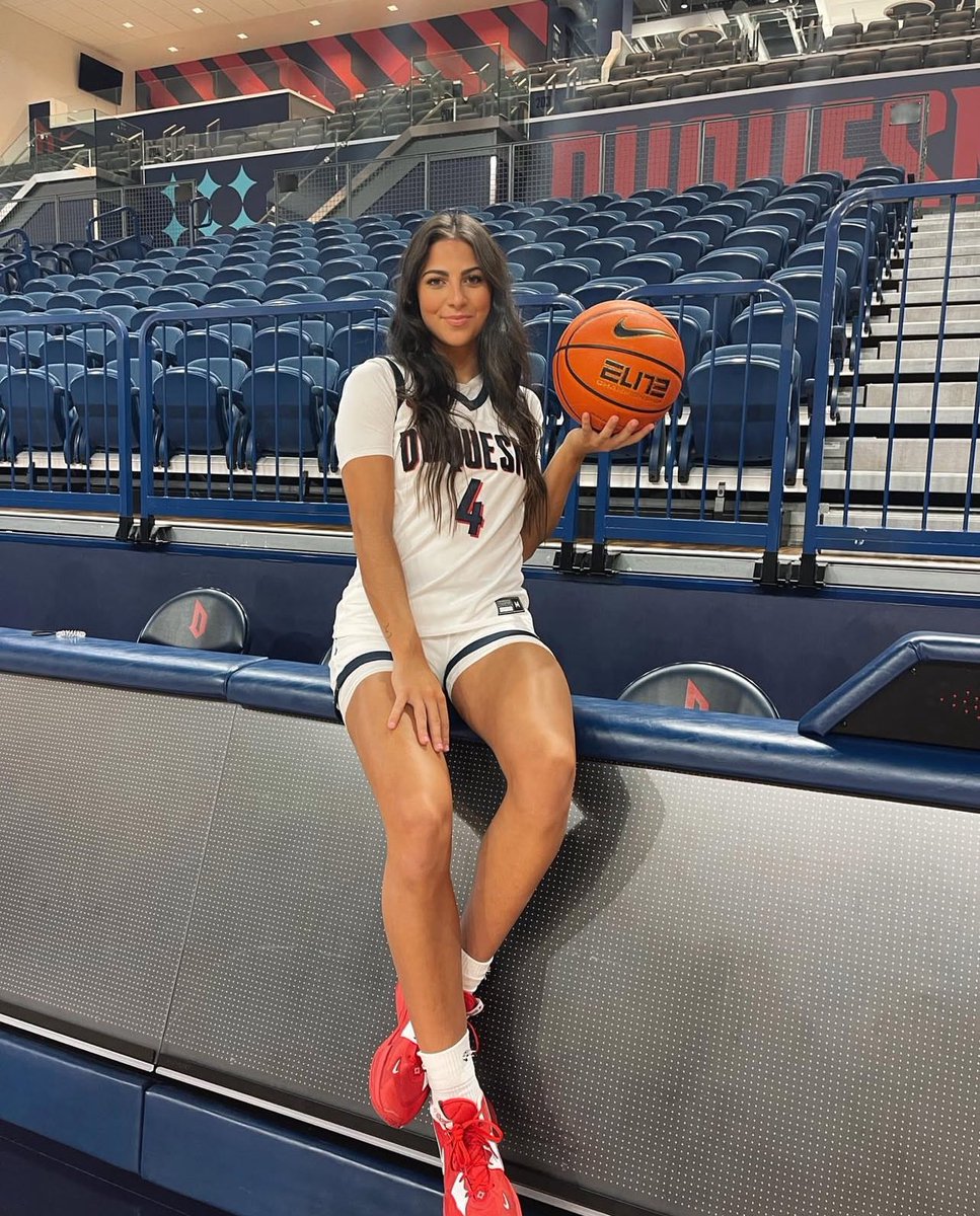 trendyhoopstars's tweet photo. Megan McConnell among the A-10:

PTS — 1st
AST — 1st
STL — 1st 
3PM — 1st
TD — 1st (tied)

What a start to the season it has been for Megan! 🎩✨ https://t.co/z8BWIHdbcb