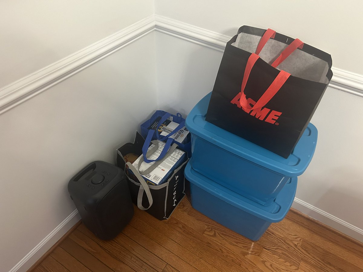 DC_Sports_Guy91's tweet image. All Set And Ready To Go On My End. #RaiseHail #The405Crew #CommandCornerTailgate