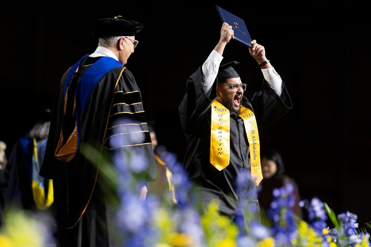UM_Dearborn's tweet photo. Check out more a-maize-ing photos from the afternoon commencement ceremony! ππ #UMDearbornGrad #Classof2024 https://t.co/MKumySELBd