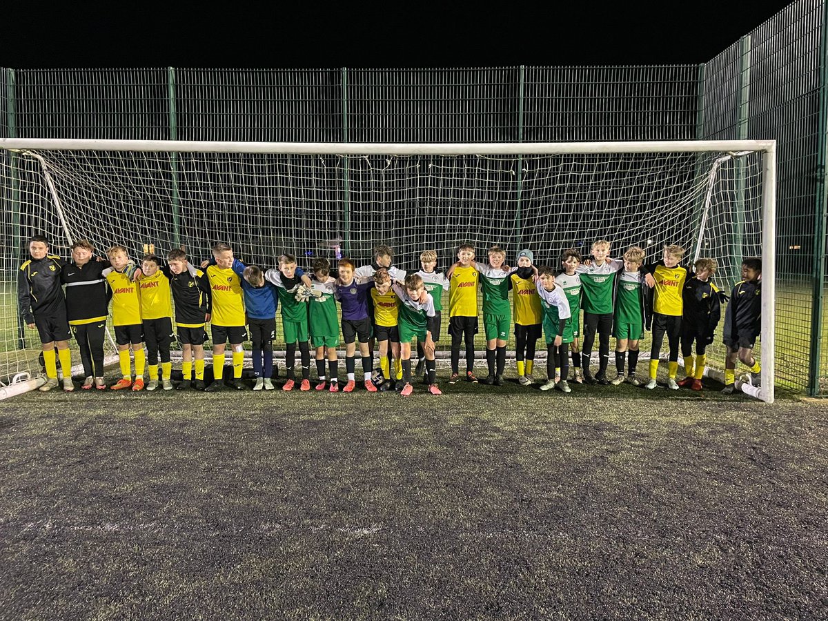 Cambridgeshire boys PDC programme finished with a triple game night at Witchford. 

Teams from Cambourne, Soham and Haddenham visited the centre for a round of fixtures ⚽️

Great football and a great way to finish the year 🟡🟢