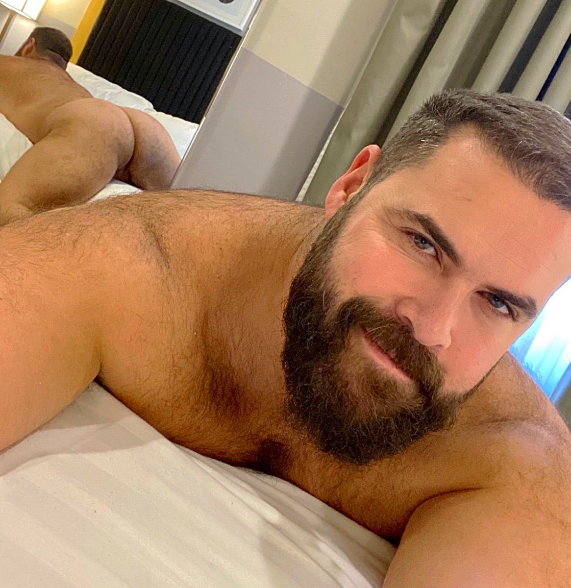 you’re unsure if your Dad realized that mirror is behind him when he starts FaceTiming you, but you’re just going to not say anything and take lots of screenshots to jerk off to later!