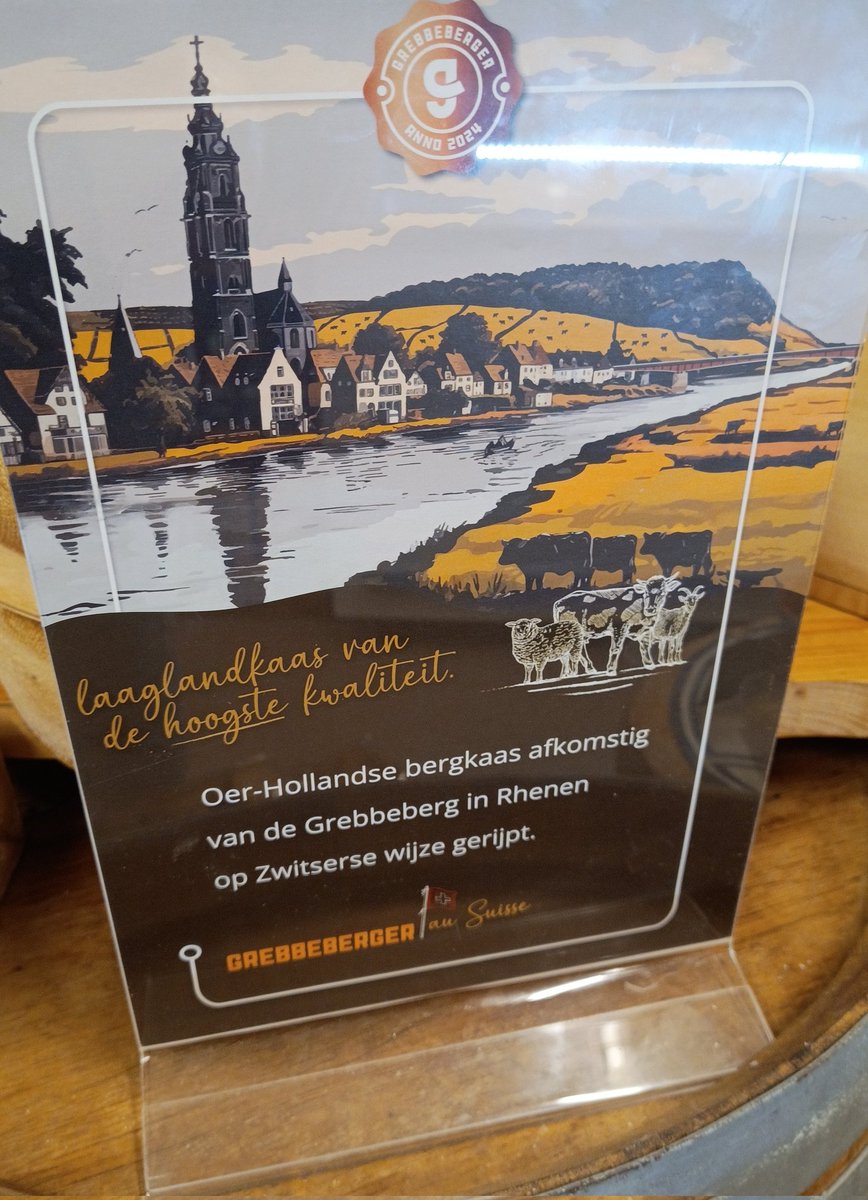 TharusThijs's tweet image. Als Nederland zogenaamd geen bergen heeft, hoe kan het dan dat ik bergkaas uit Rhenen heb???