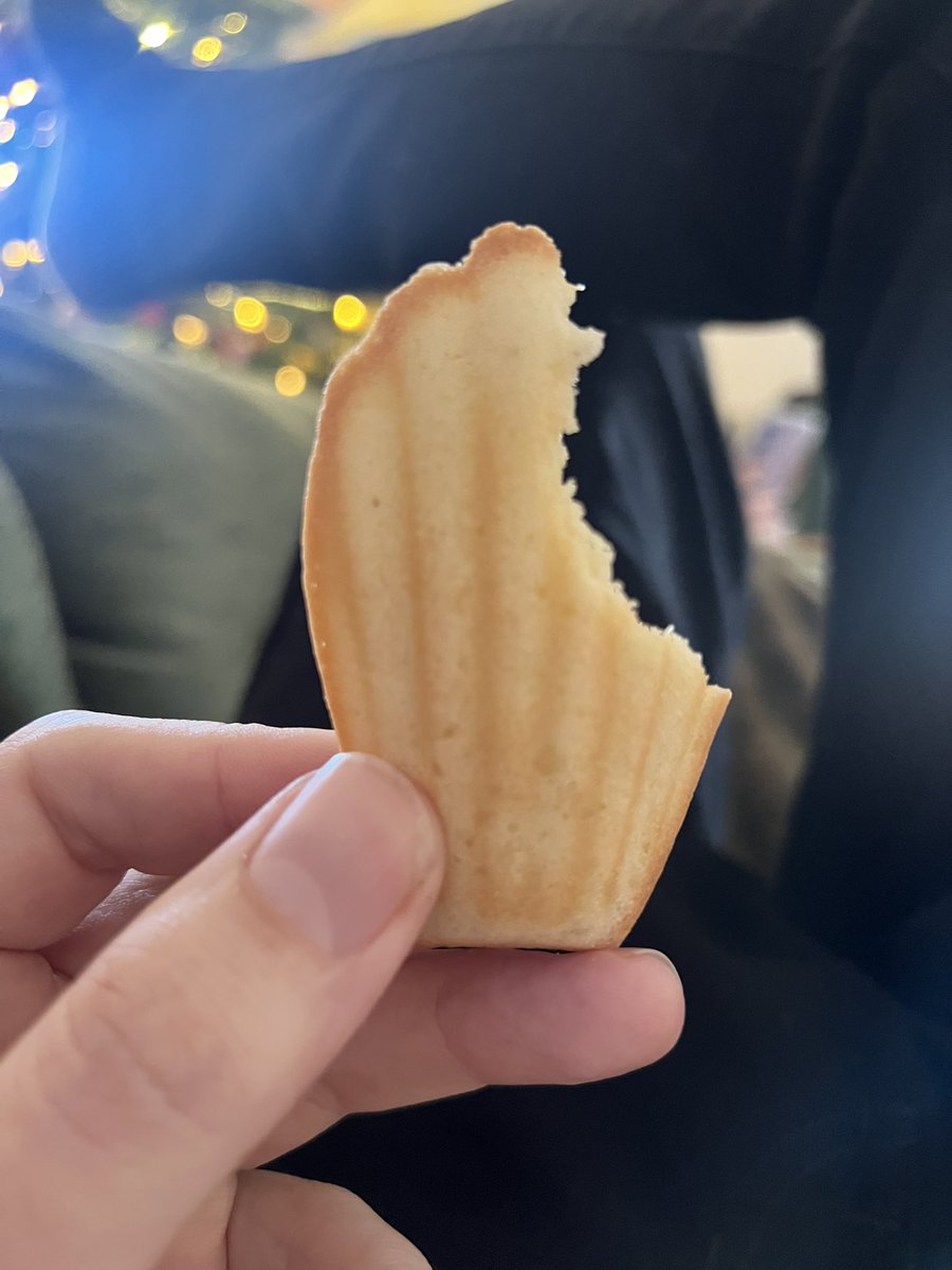 exhaustdata's tweet image. Can’t remember if I’ve ever had one of these before. Pretty unremarkable taste that I don’t really associate with anything