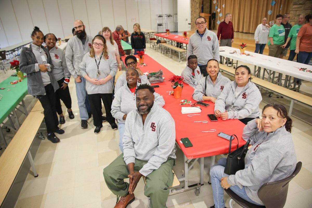SpartanburgD2's tweet photo. We love our custodians and love holding our yearly Christmas Luncheon to celebrate all they do to keep our facilities looking so good! #D2DifferenceMakers https://t.co/FqPPTQkL1j