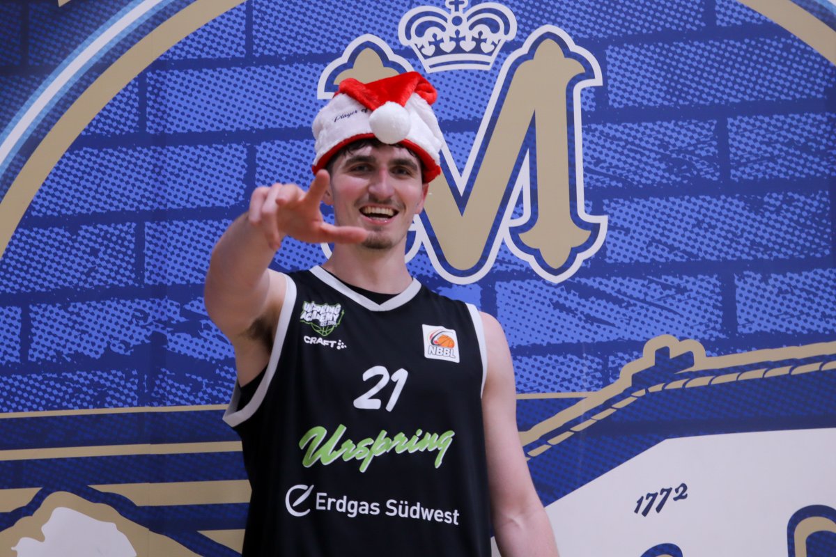 Uspring takes the win 76-75 on a last second 3. #21 Guillaume Schoentgen takes home Player of the Game!