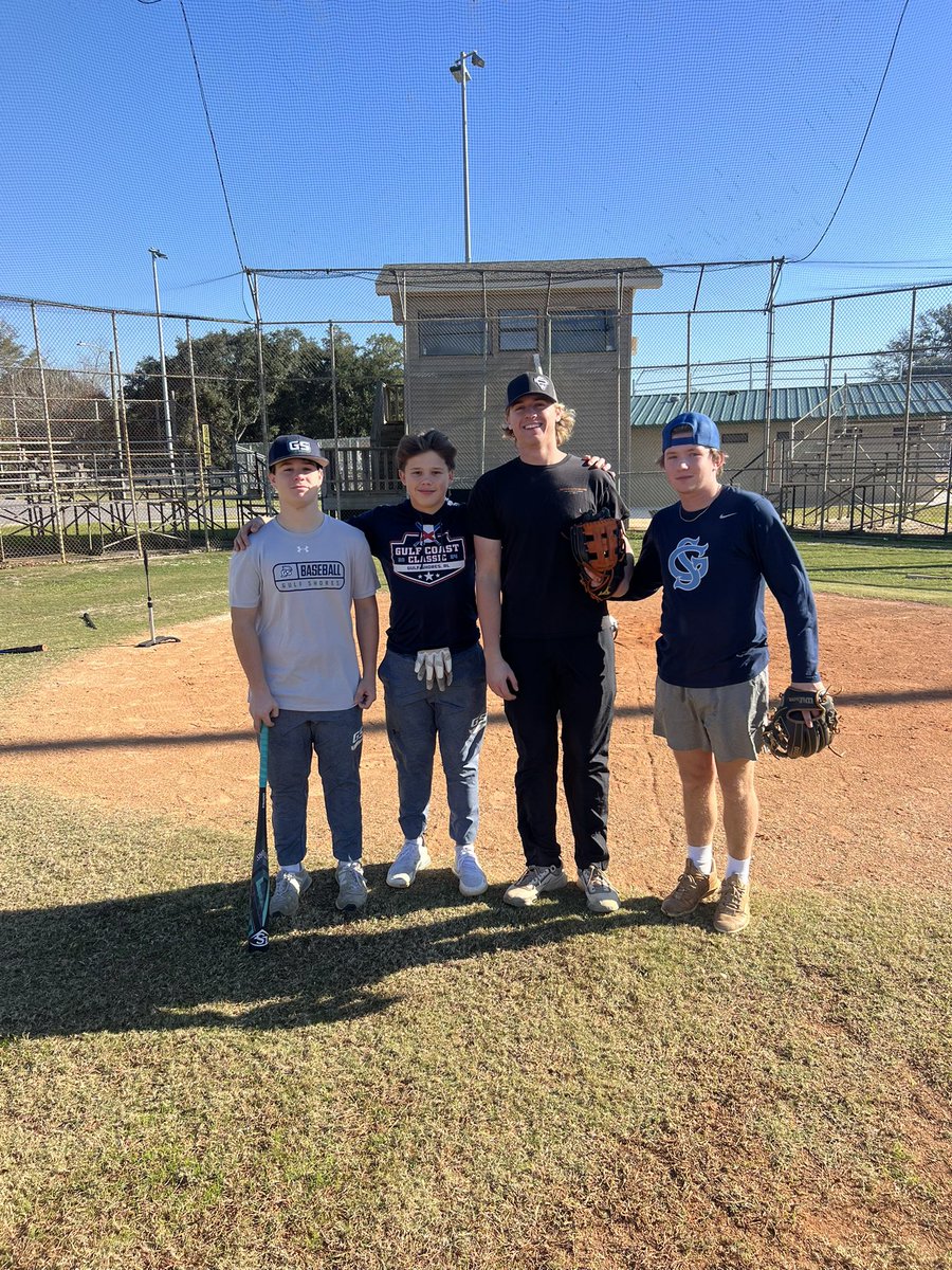 MSylkatis28's tweet image. Putting in extra work on christmas break!
@FinsBaseball @WoodsMcelroy27 @Alex_King12_ @CSA_Training