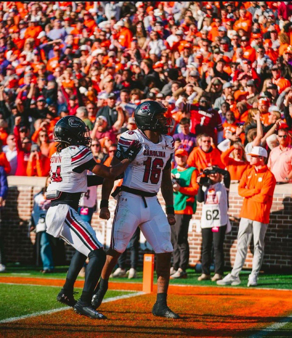 robyanchik's tweet photo. @TheHunchoJax @ClemsonFB https://t.co/uy9a5rvsoQ