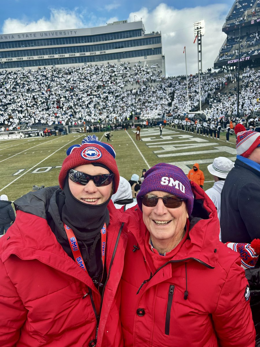 It was cold. We lost. The fans were less than cordial. But <a href="/CadenPevehouse/">CadenPevehouse</a> and I had a great time!🐎⬆️