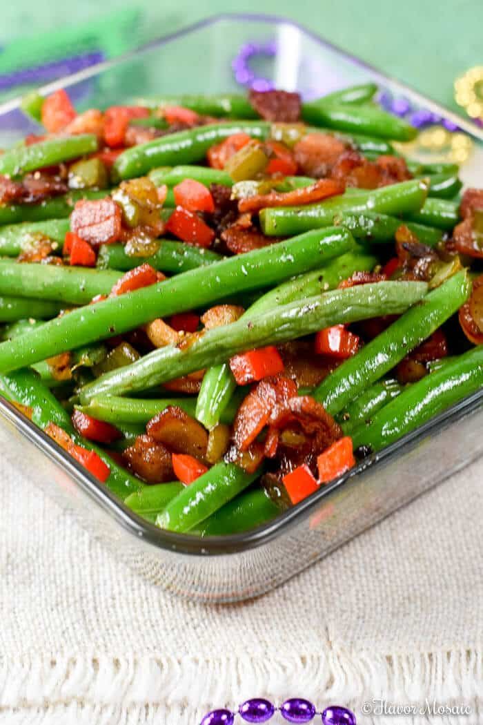 FlavorMosaic's tweet image. 🎄✨ Spice up your Christmas feast with these Creole Green Beans! A zesty twist on a holiday classic, these green beans add a burst of flavor to your holiday dinner table.   flavormosaic.com/creole-green-b…
#ChristmasSides #CreoleCuisine #FlavorMosaic