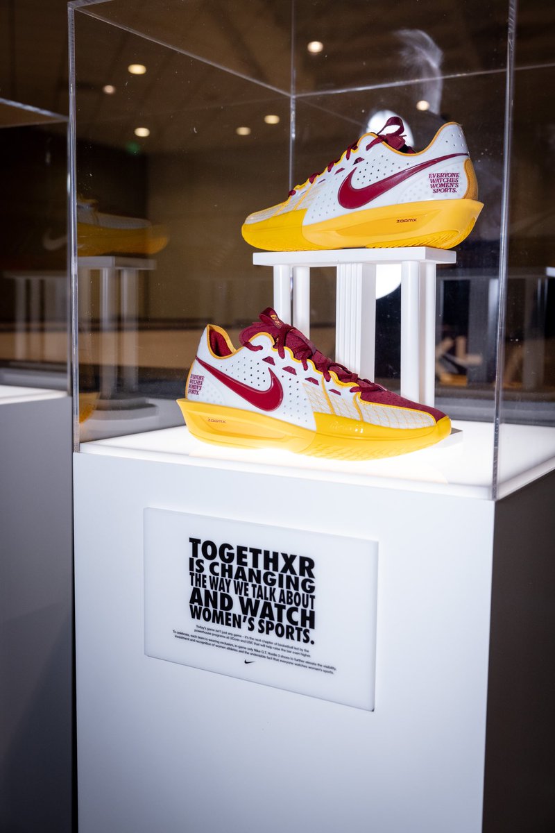 togethxr's tweet photo. There’s no gray area in greatness, and with this
limited @nikebasketball collaboration, we write that in black and white. 

You don’t want to miss the future of the game proving the undeniable fact: Everyone Watches Women’s
Sports™️ https://t.co/xCelNjqpDs