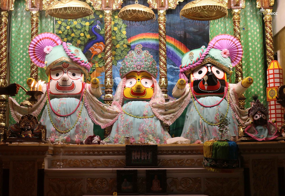 ISKCONPune's tweet photo. 🌷Mangal Arati Darshan🌷🗓22/12/2024🙏🚩@ISKCONNVCCPune🚩
.
.
#ISKCONNVCC #ISKCONPune #ISKCONNVCCPune #ISKCON
#22nddecember #22nddecember2024 #Sunday
#Harinaamsankirtan #Radheshyamdas #Radheradhe
#Sankirtan #Kirtan #Vrindavan #Mayapur #Prabhupada
#GVE #GovardhanEcoVillage #Radh https://t.co/NaTHbTsX9j
