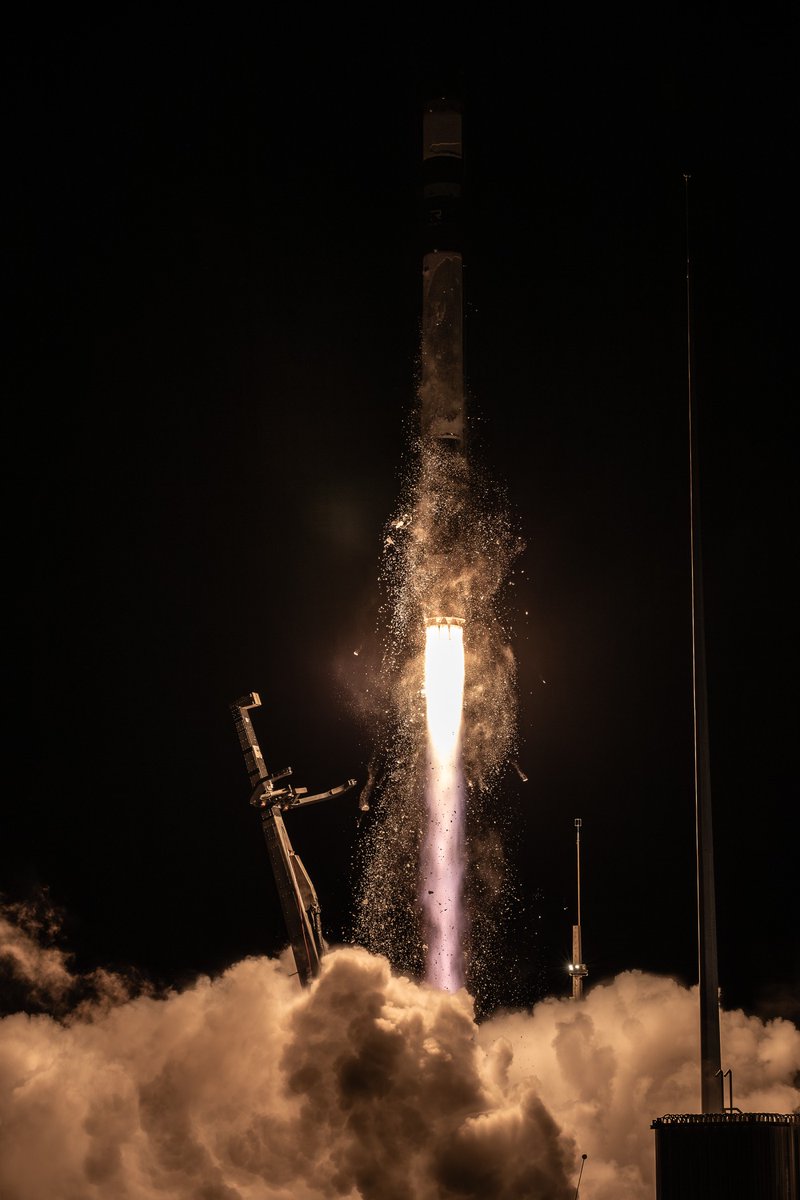 HawkesBayApp's tweet photo. Another successful launch. https://t.co/82vOxX0xVI https://t.co/9WQHhcHEq4