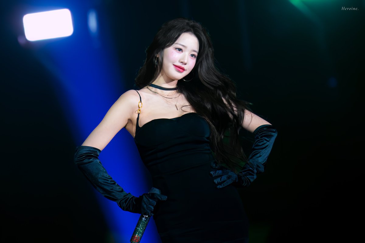 𝟐𝟒𝟏𝟐𝟐𝟎.

🖤

#장원영 #JANGWONYOUNG
#아이브 #IVE