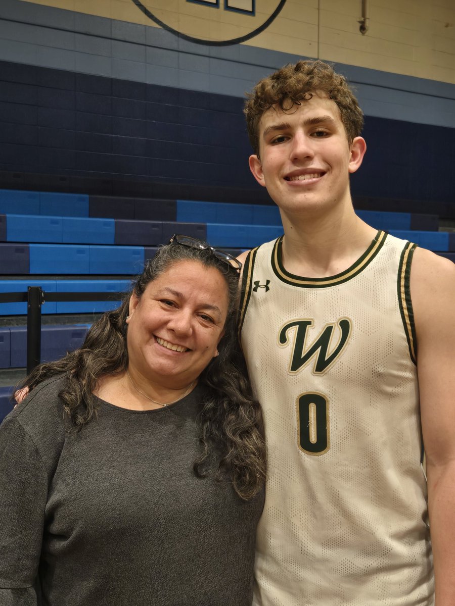 Cooper_Whitby31's tweet photo. Happy birthday to my mom. Got you your 21 pts today. And 11 rebounds. And a Warriors Win. Double-Double birthday gift. #seahawkclassic @BasketballWCS @wcsmiami https://t.co/oVJCmAwpI0