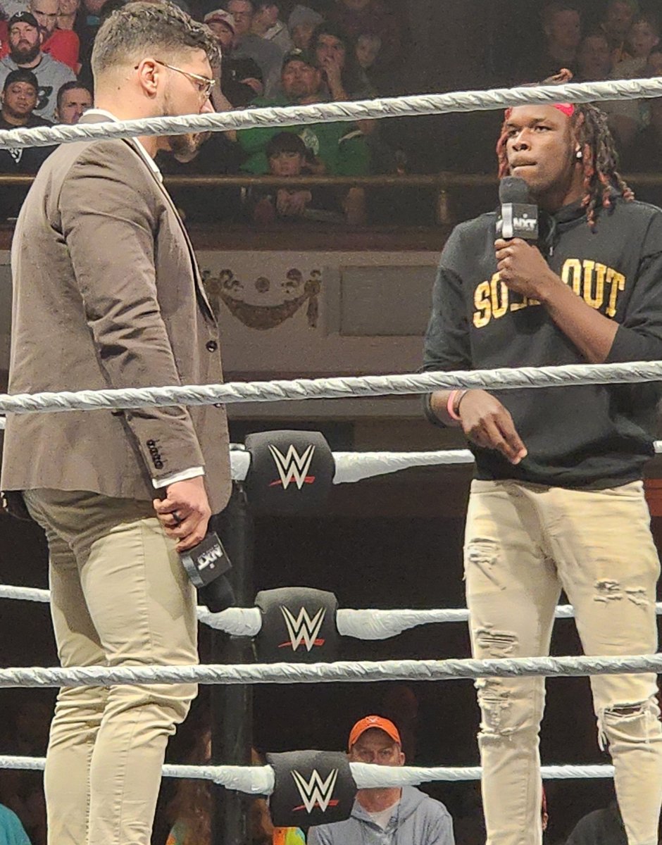 elafroameprking's tweet photo. #NXTLowell (From this past Tuesday)...

#TheLifestylesoftheRichandDavid
(#TLRD)...

#WWENXT @WWENXT
@LowellAud
@WWE #WWE  

@ShotziWWE 
@gigidolin_wwe 
@TatumPaxley 
@wwe_alba
#IslaDawn
@FallonHenleyWWE 
@jacyjaynewwe 
@Jazmyn_nyx_wwe 
@OfficialEGO 
@WWEJeVonEvans https://t.co/U4Akq07ktA
