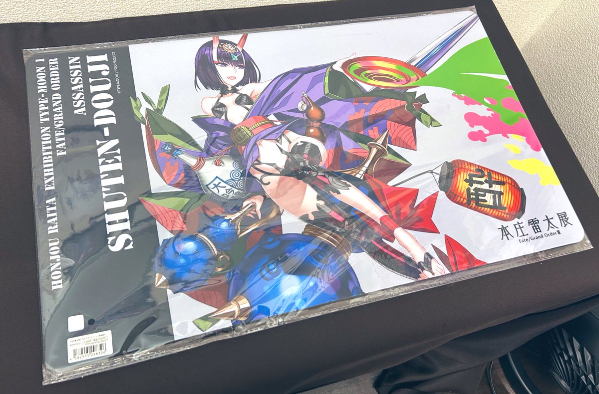 本庄雷太展 Fate/Grand Order篇1】 グッズ紹介⑦ ・デスクマット(全2種