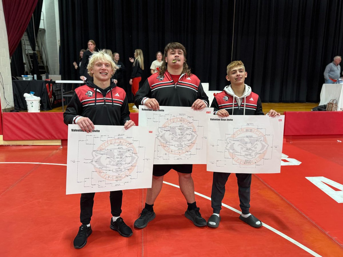 Great weekend of wrestling in Valentine, 

McCook took 3rd place as a team!!! 

Medalist- 
106- John White 5th
120- Tyce Hammerlun 1st 🥇 
144- Tristan Campbell 1st 🥇 
150- Trenton Raile 2nd 
165- Kalen McCorkle 4th 
190- Gabe Roberts 2nd 
HWT- Spencer Steinbeck 1st 🥇
