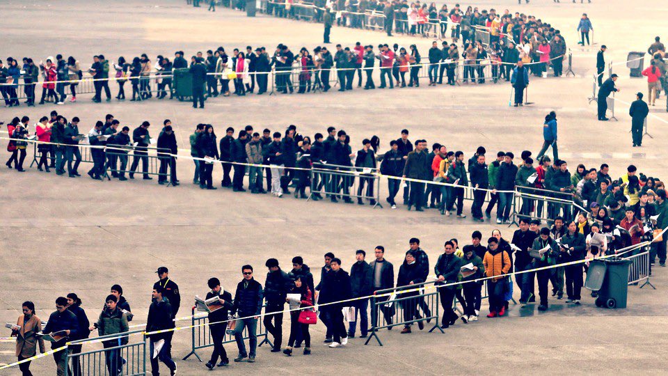 Line at the book of people cashing their Ohio State/Texas/Notre Dame/Penn State/Chiefs/Ravens ML parlay tickets