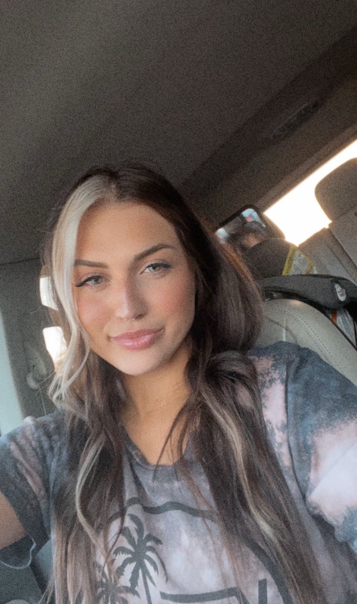 nicholemh4923's tweet image. Yall miss me or no???