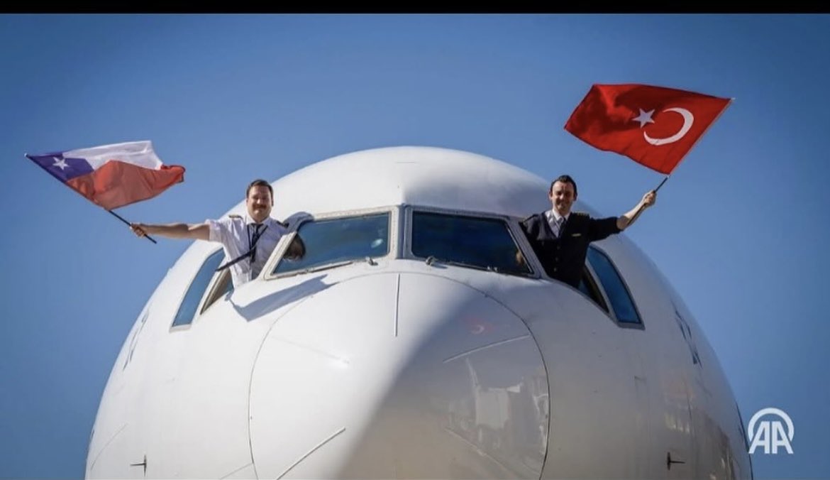 RealDerechaCL's tweet image. Desde Ahora los Chilenos podrán viajar desde #Santiago a #Estambul en 14 horas gracias a la llegada de la aerolínea Turkish Airlines 
con cuatro vuelos semanales Entre #Chile 🇨🇱 y #Turquía 🇹🇷